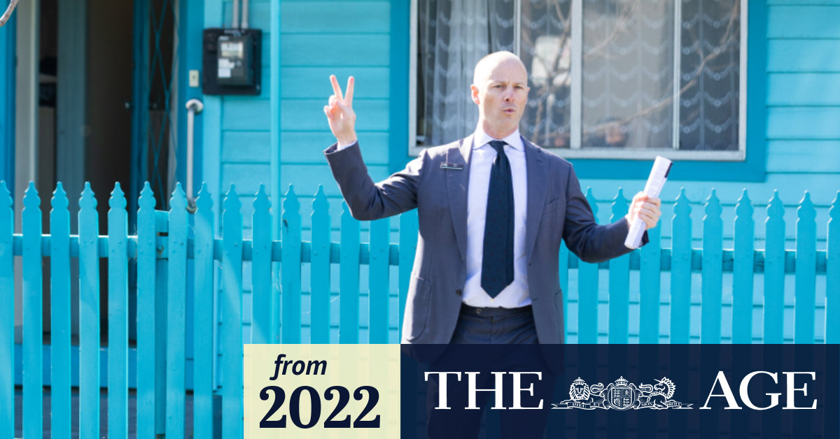 Melbourne auctions Richmond’s blue house snapped up for 1.681 million